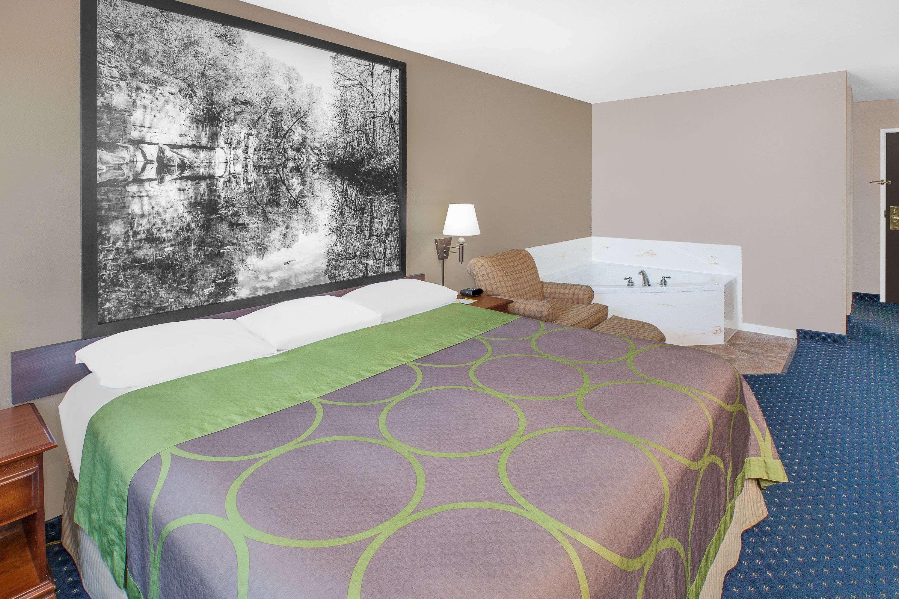 Super 8 By Wyndham Lowell/Bentonville/Rogers Area Bagian luar foto