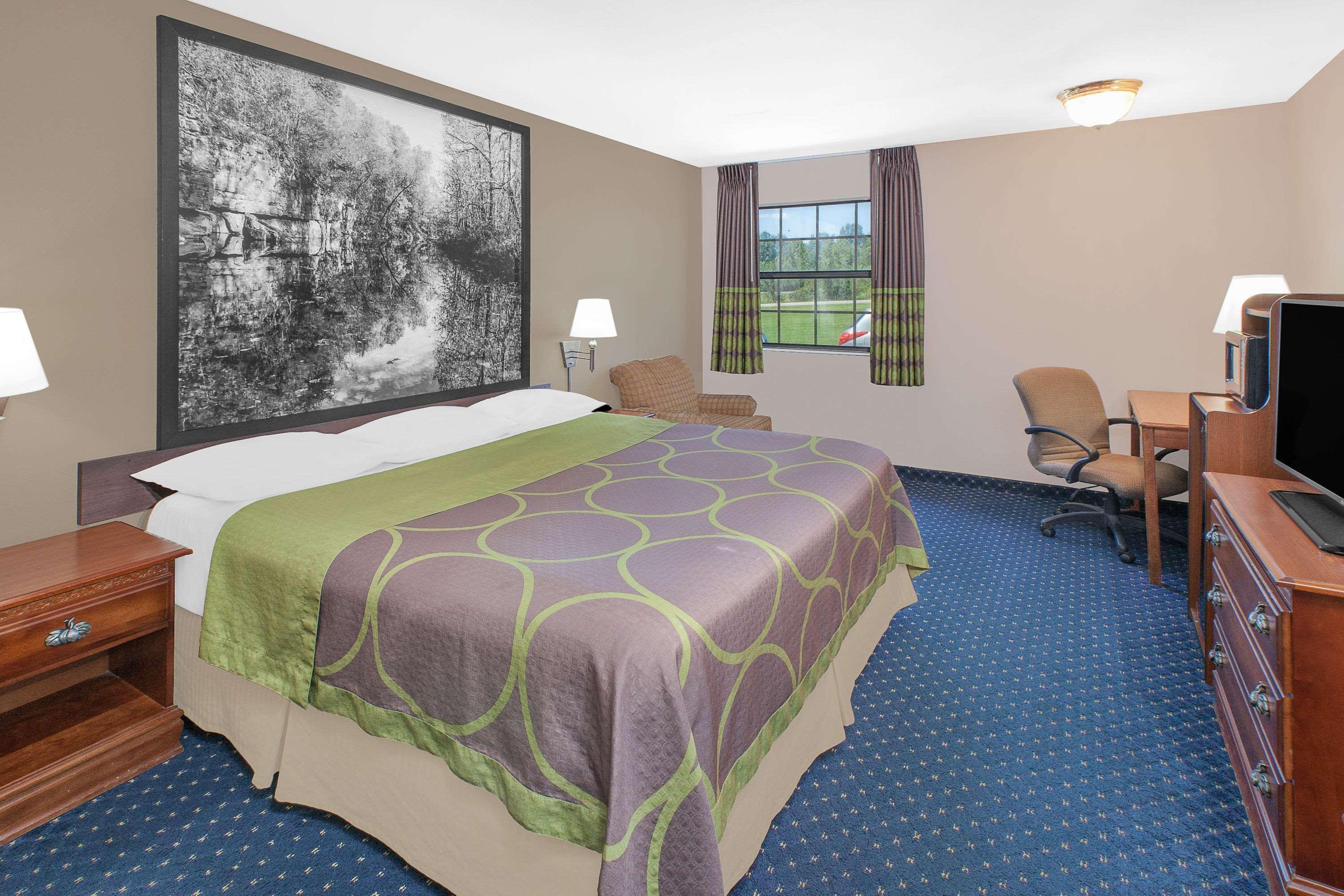 Super 8 By Wyndham Lowell/Bentonville/Rogers Area Bagian luar foto