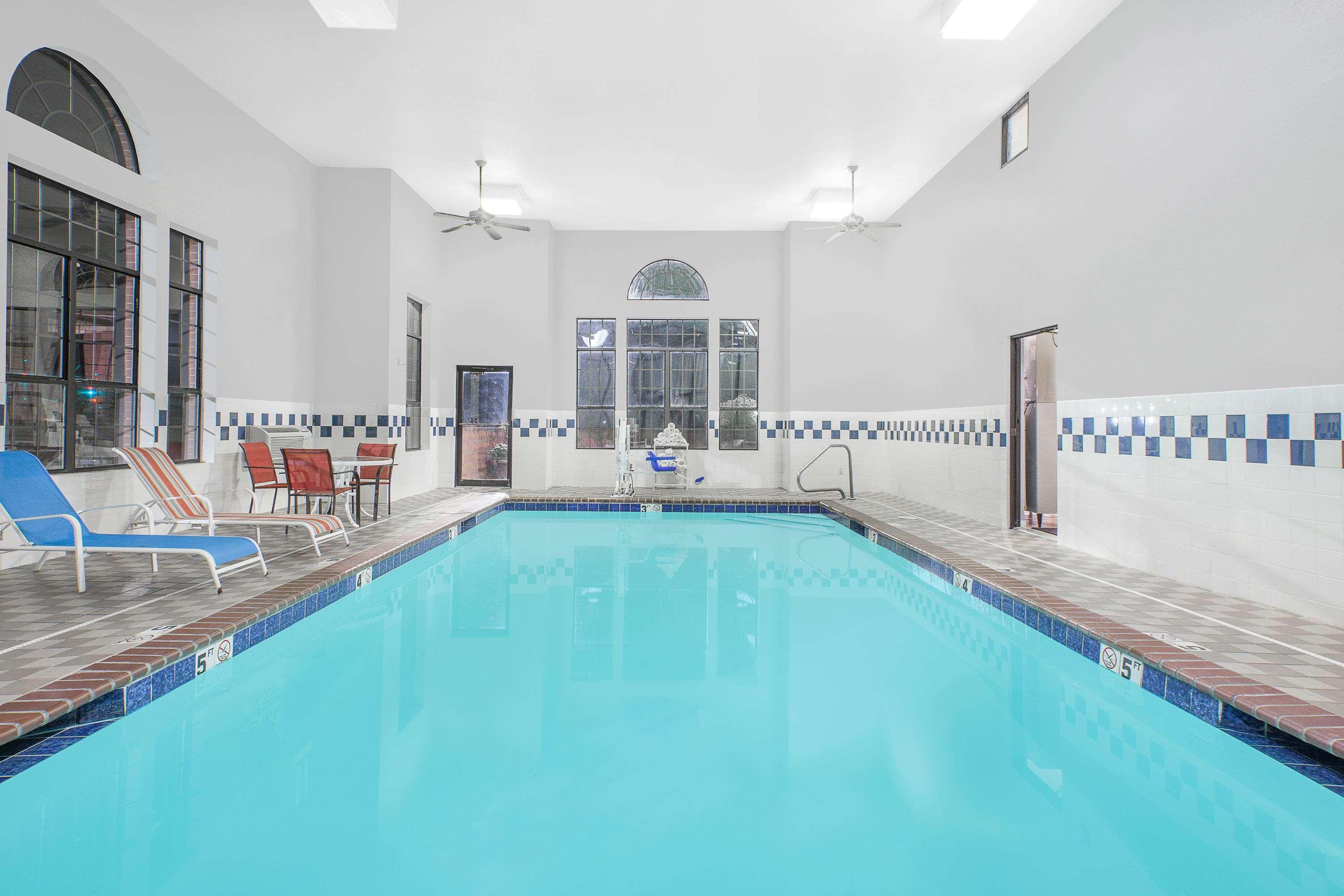 Super 8 By Wyndham Lowell/Bentonville/Rogers Area Bagian luar foto